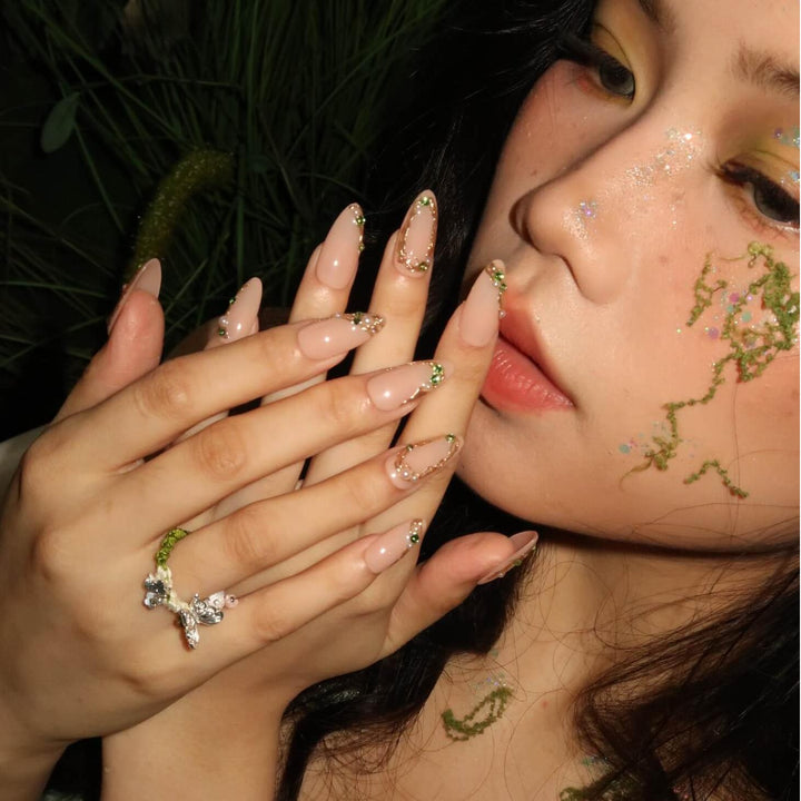 Gold A Touch of Gold – Almond Press On Nails