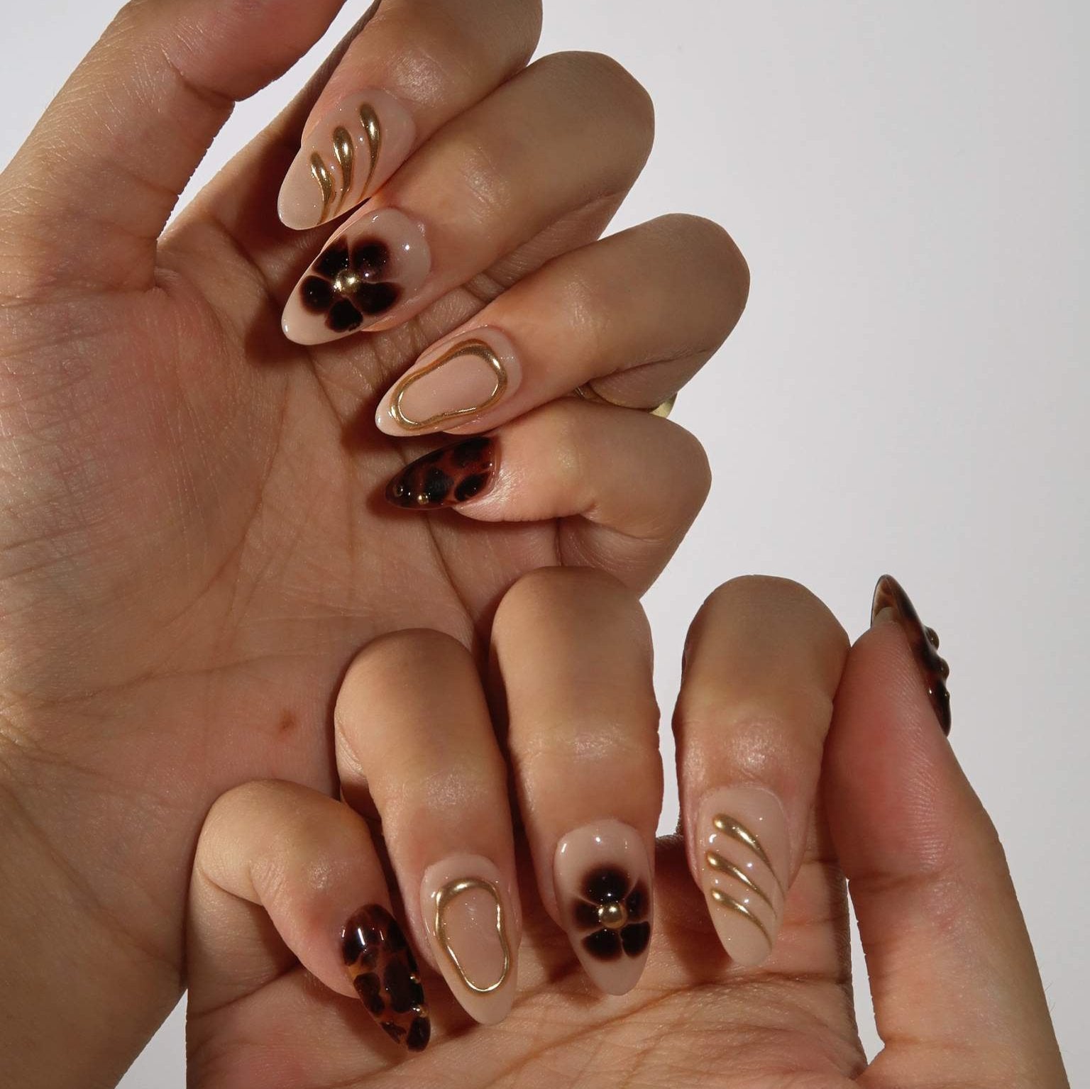Amber Whisper – Almond Press On Nails