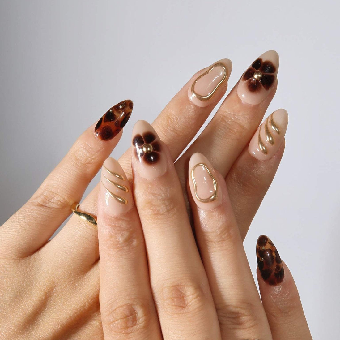 Amber Whisper – Almond Press On Nails