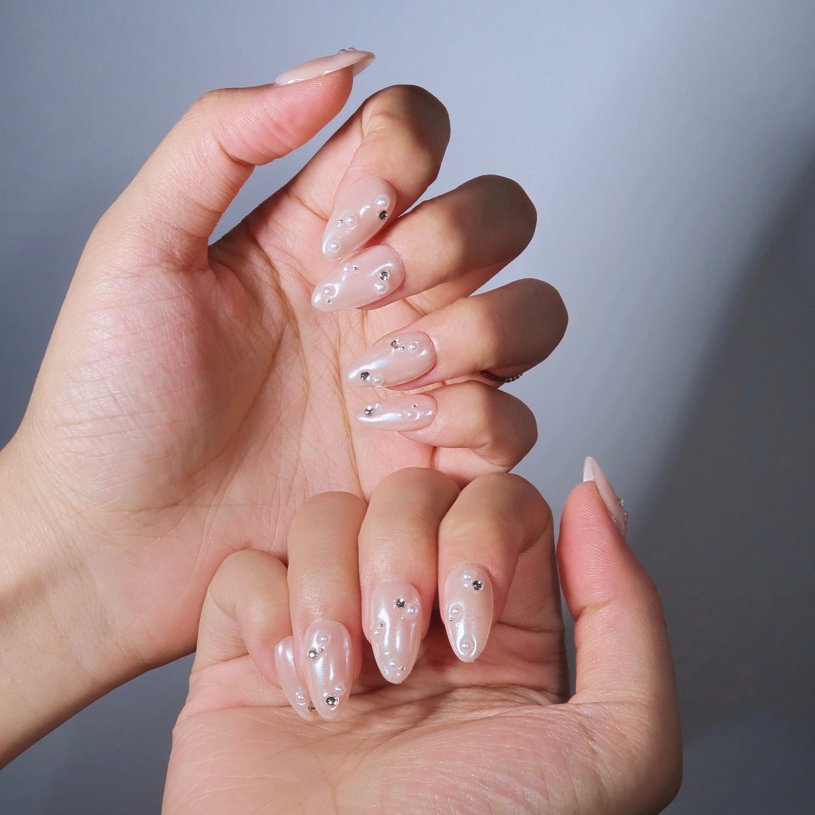 Aurora Pearls Almond Press On Nails – Reusable Salon Quality Nail Set