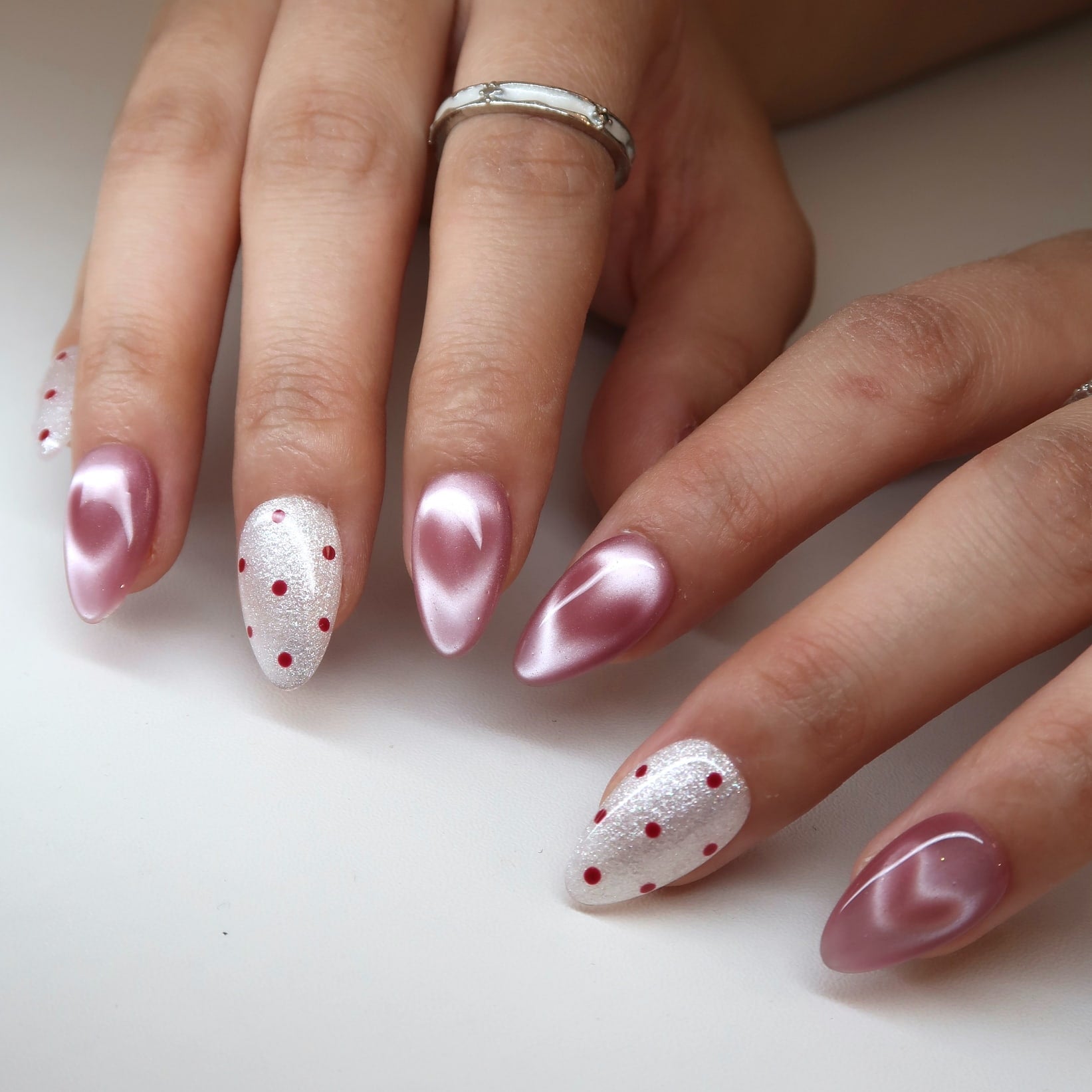Beat The Heart Press-On Nails