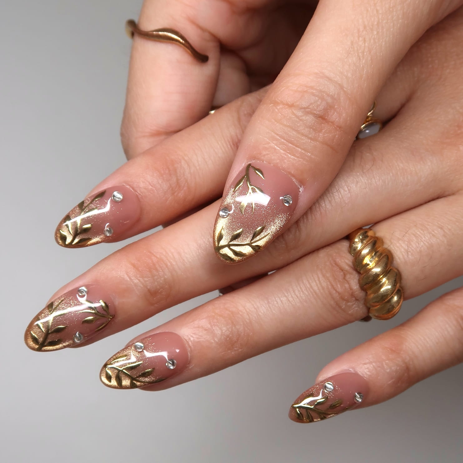 Blissful Radiance Press-On Nails