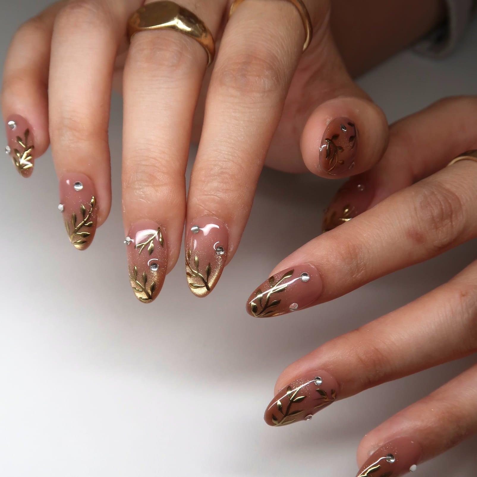 Blissful Radiance Press-On Nails