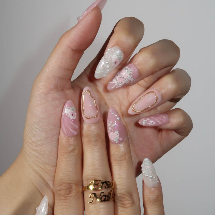 Bloom like Roses – Almond Press On Nails