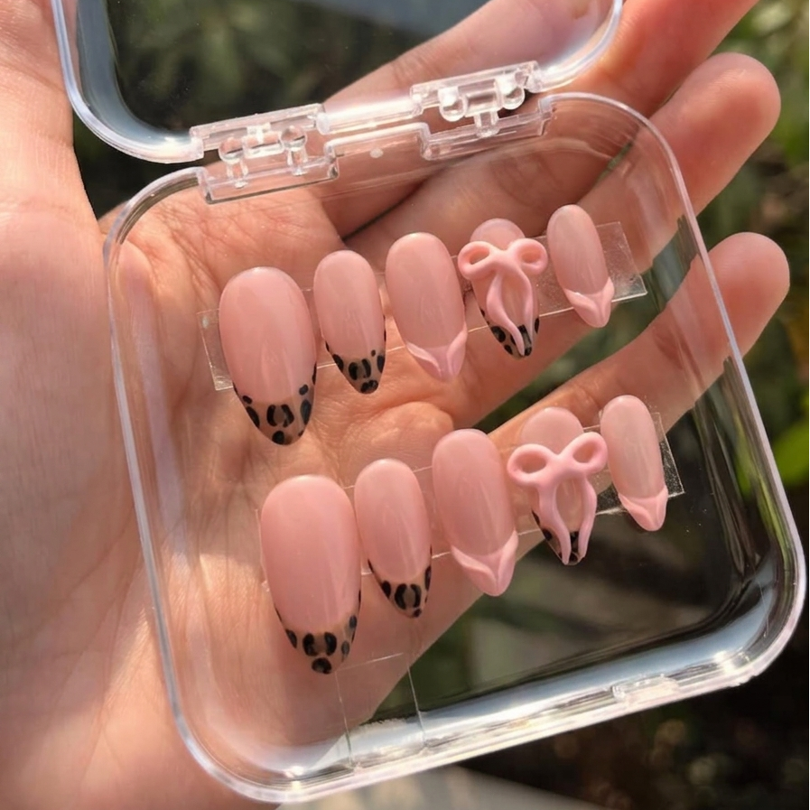 Blush Bow Leopard French Press-On Nails