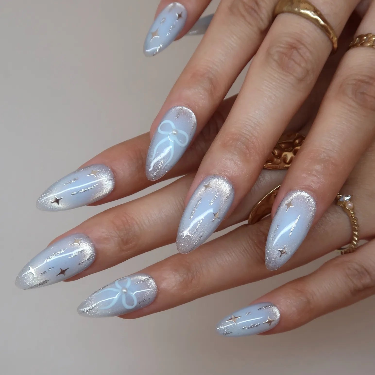 Bow-So-Chic Press-On Nails