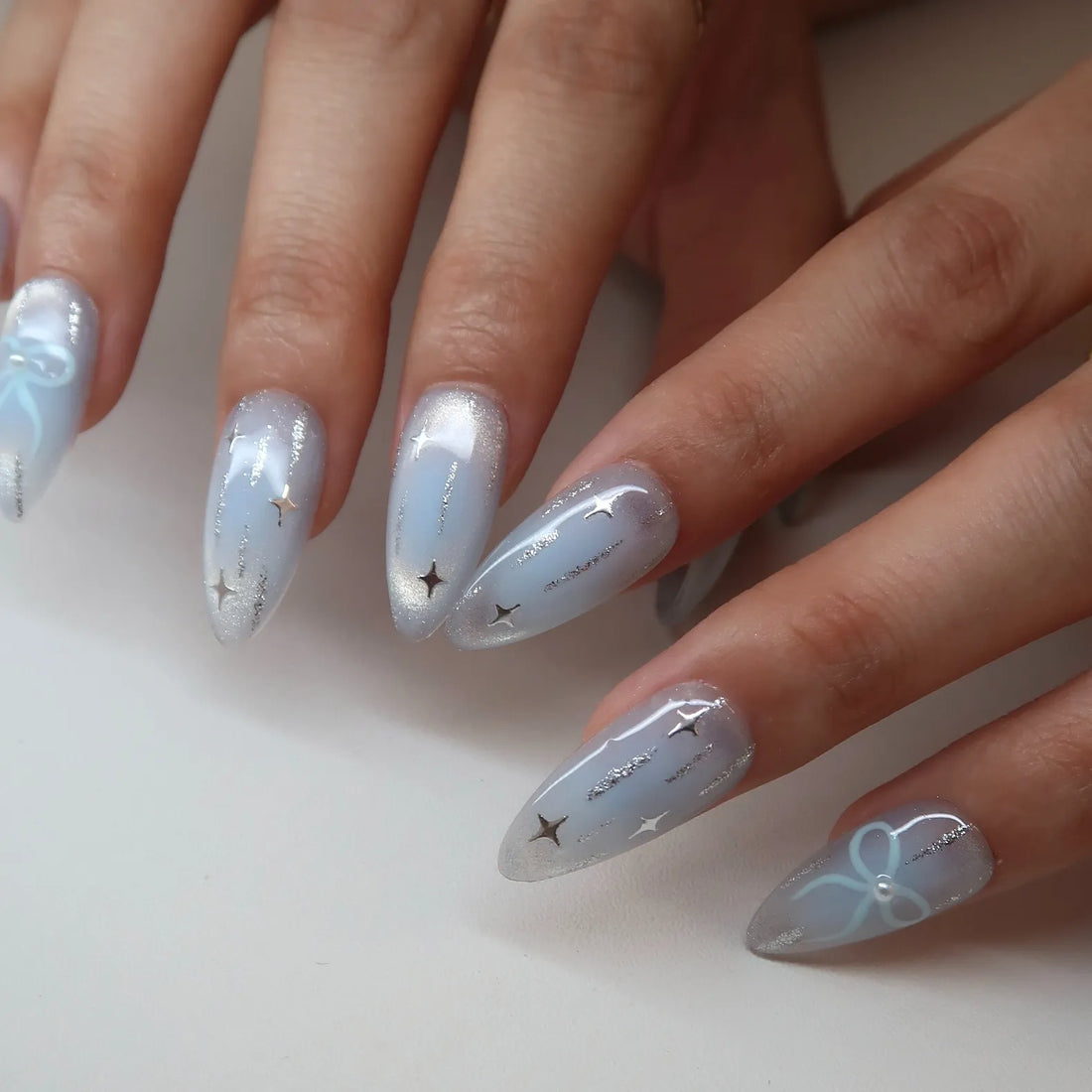 Bow-So-Chic Press-On Nails