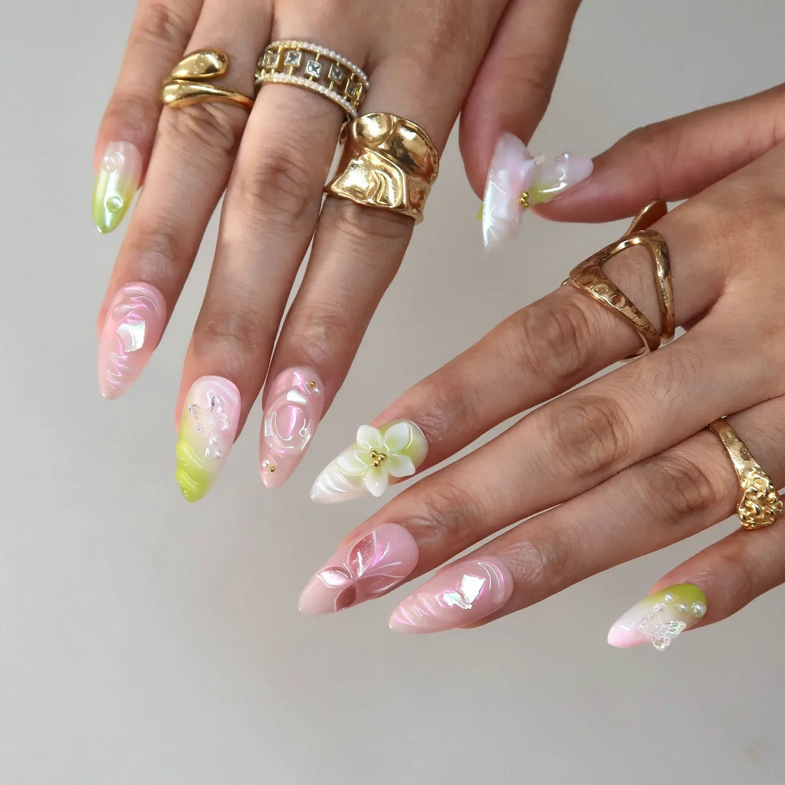 Daydreaming – Medium Almond Pastel Floral Press On Nails