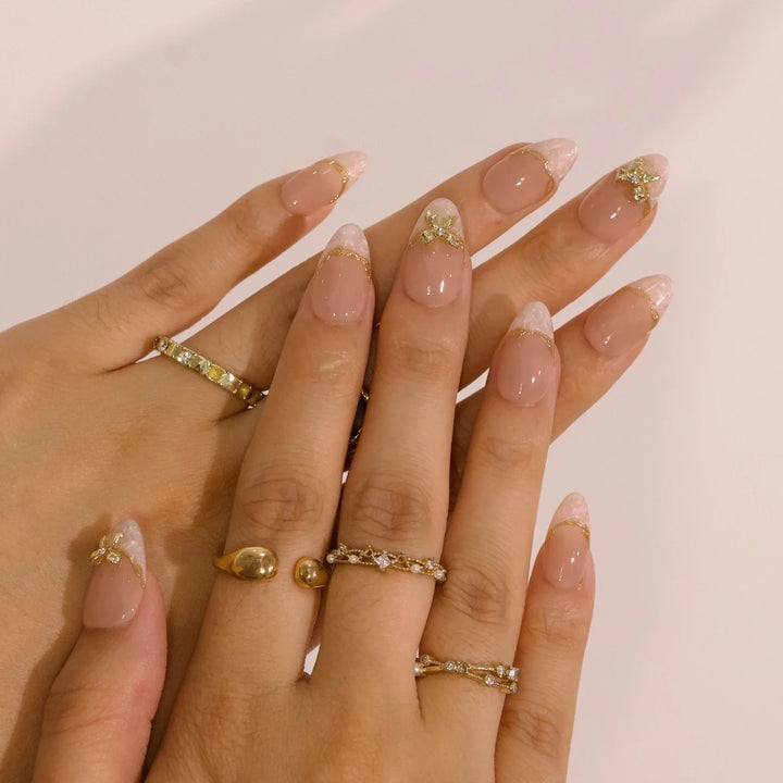 Éclat Gold Bow Press-On Nails
