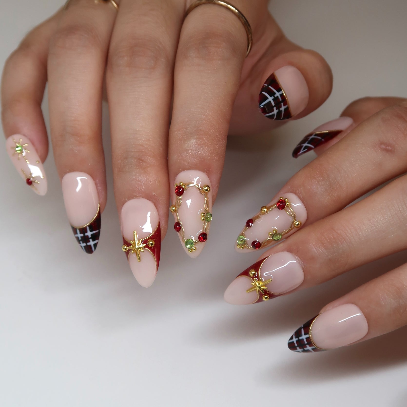 Gilded Tartan Press-On Nails