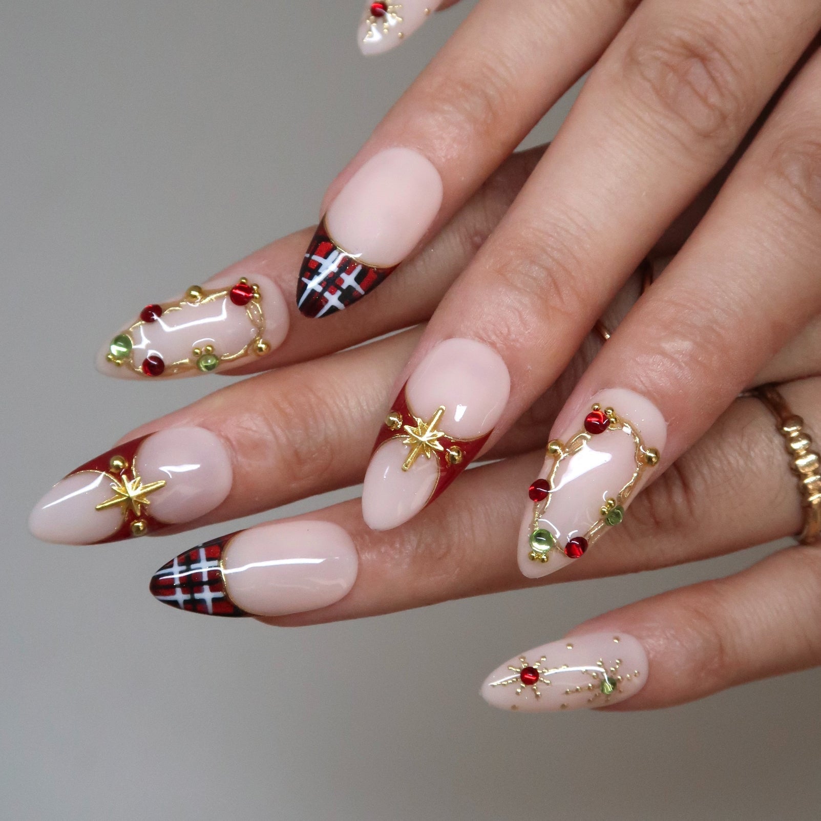 Gilded Tartan Press-On Nails