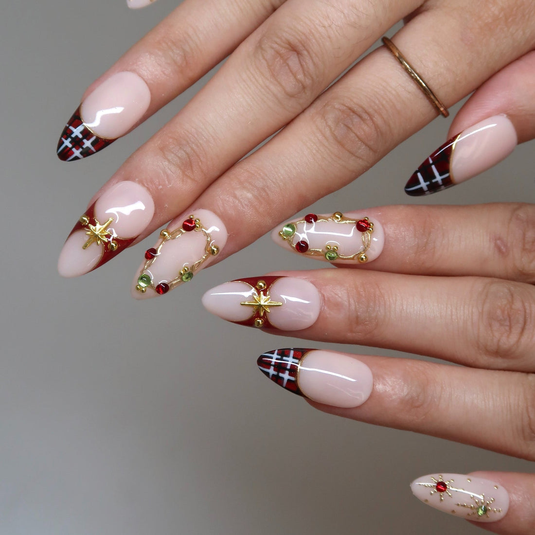 Gilded Tartan Press-On Nails
