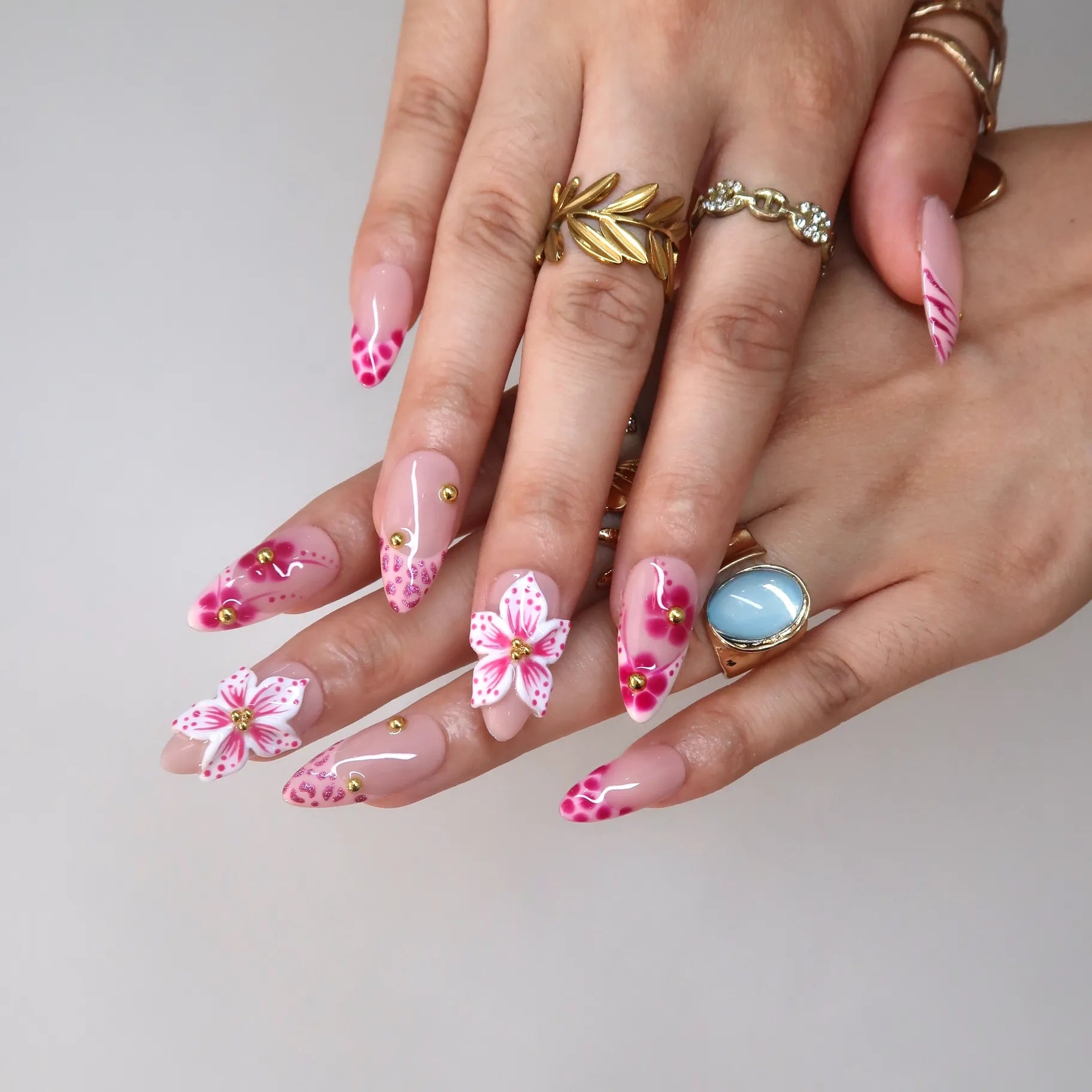 Going Wild – Medium Almond Animal Print Press On Nails
