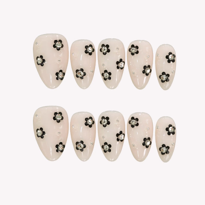 Grace Kiss Press-On Nails