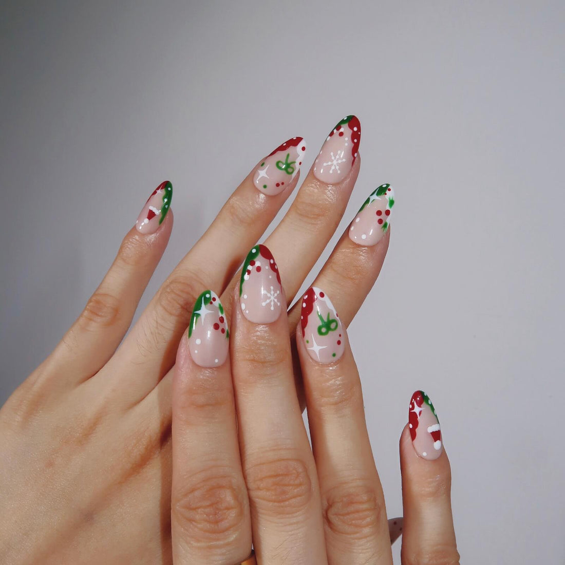 Holly Jolly Press-On Nails