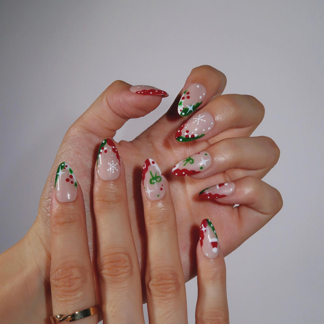 Holly Jolly Press-On Nails