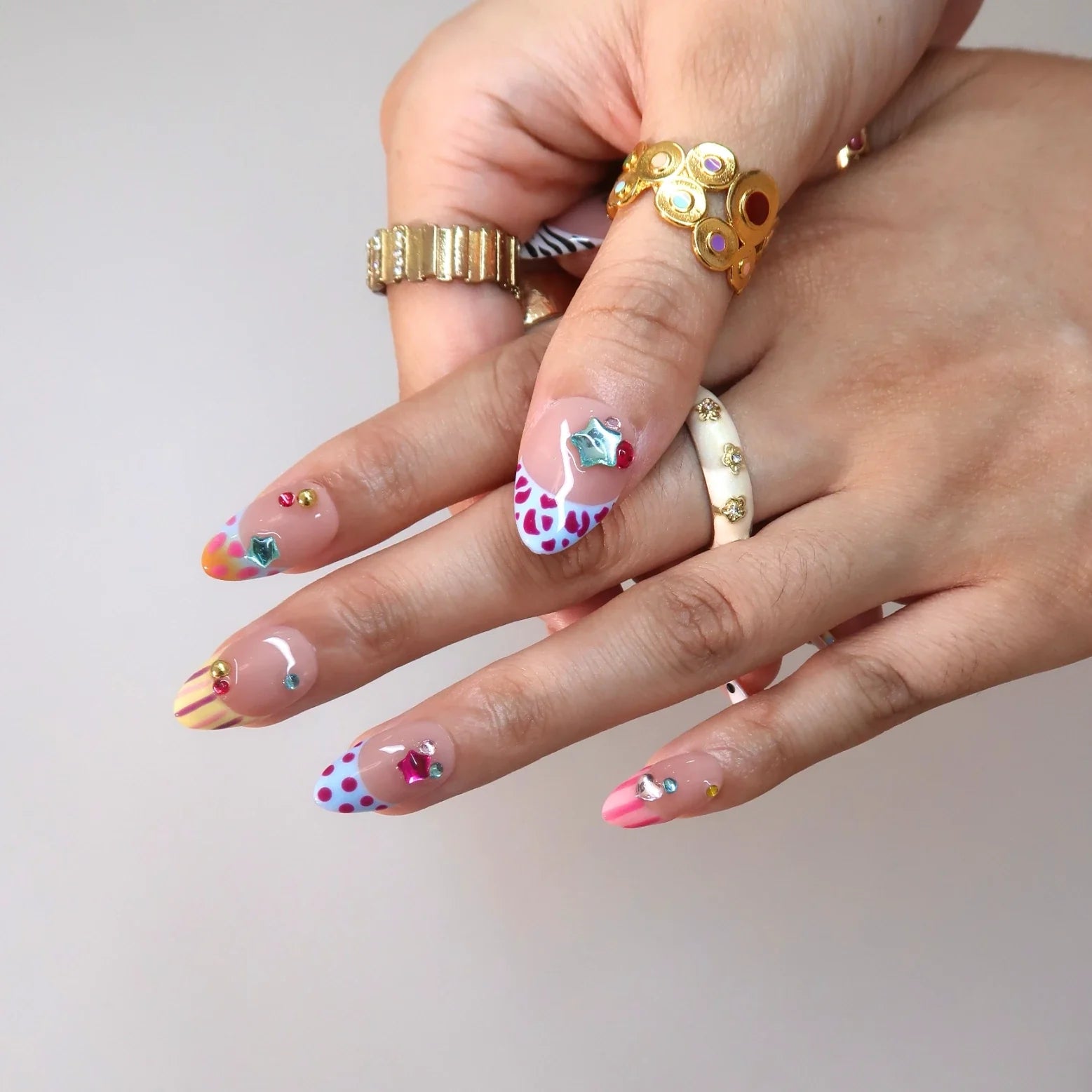 I'm Iconic – Short Almond Colorful Press On Nails