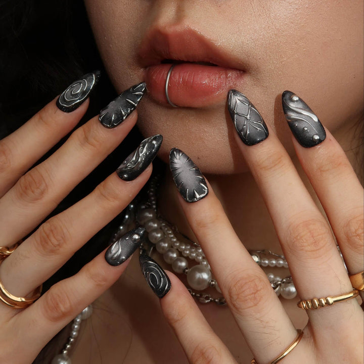 Interstellar Black Cat Eye Press On Nails