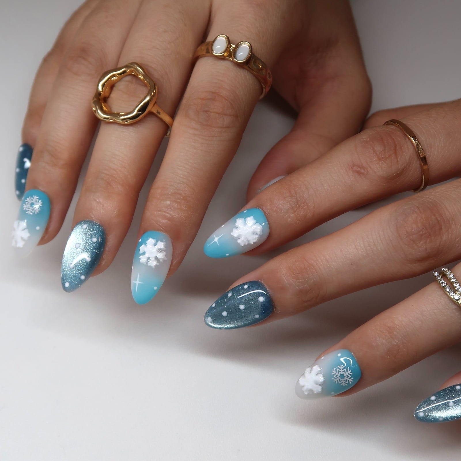 Into The Winter Press-On Nails