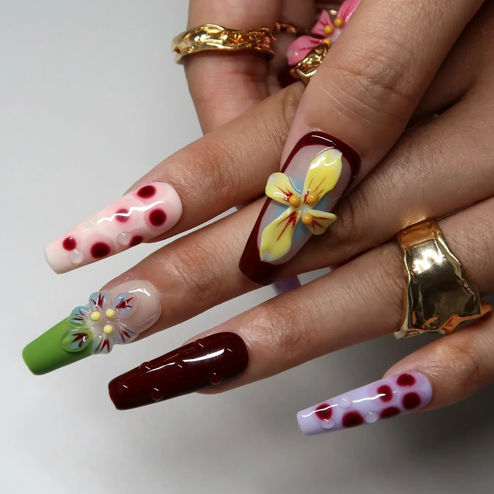 Kiss Love Press-On Nails