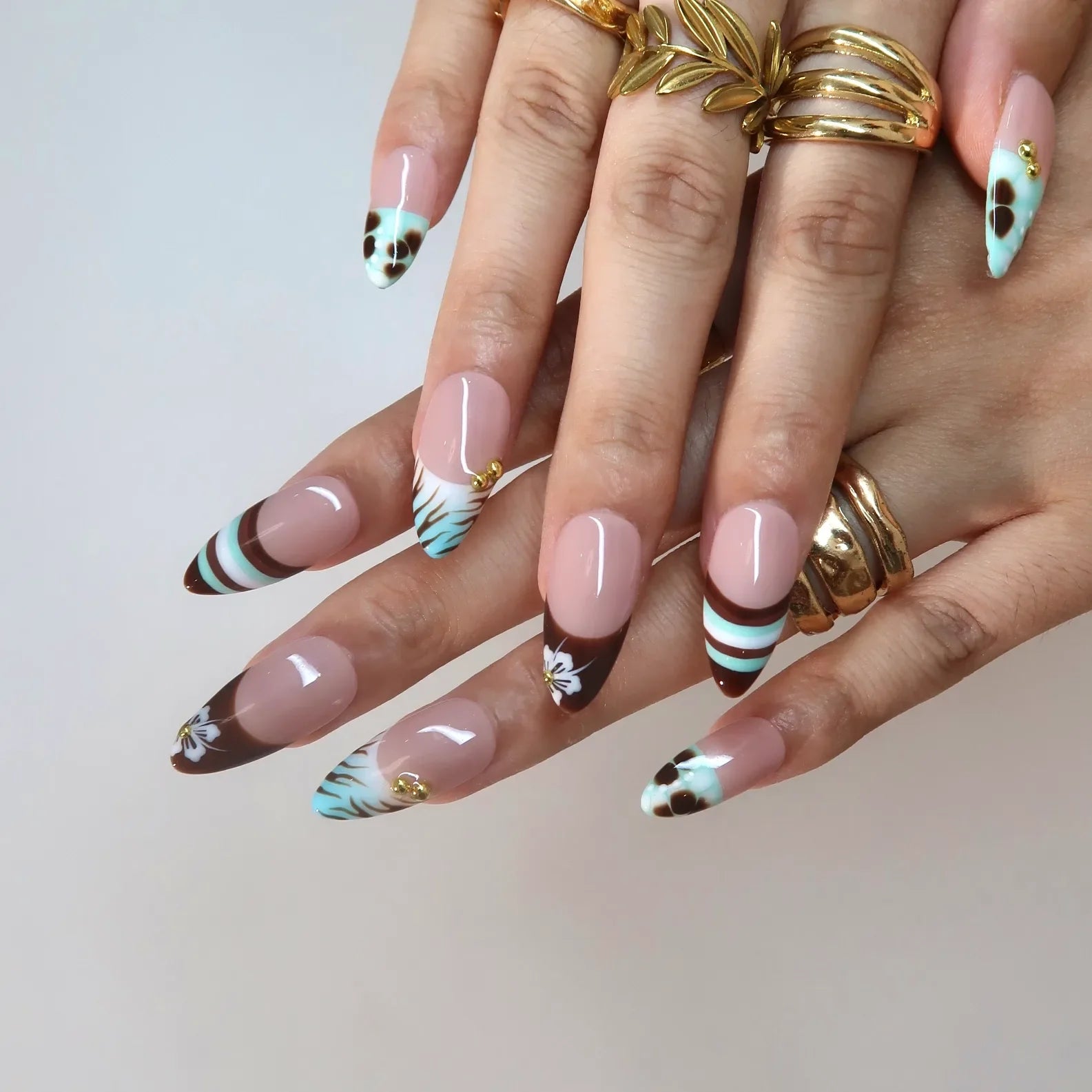 Mint To Be – Medium Almond Mint Green Press On Nails
