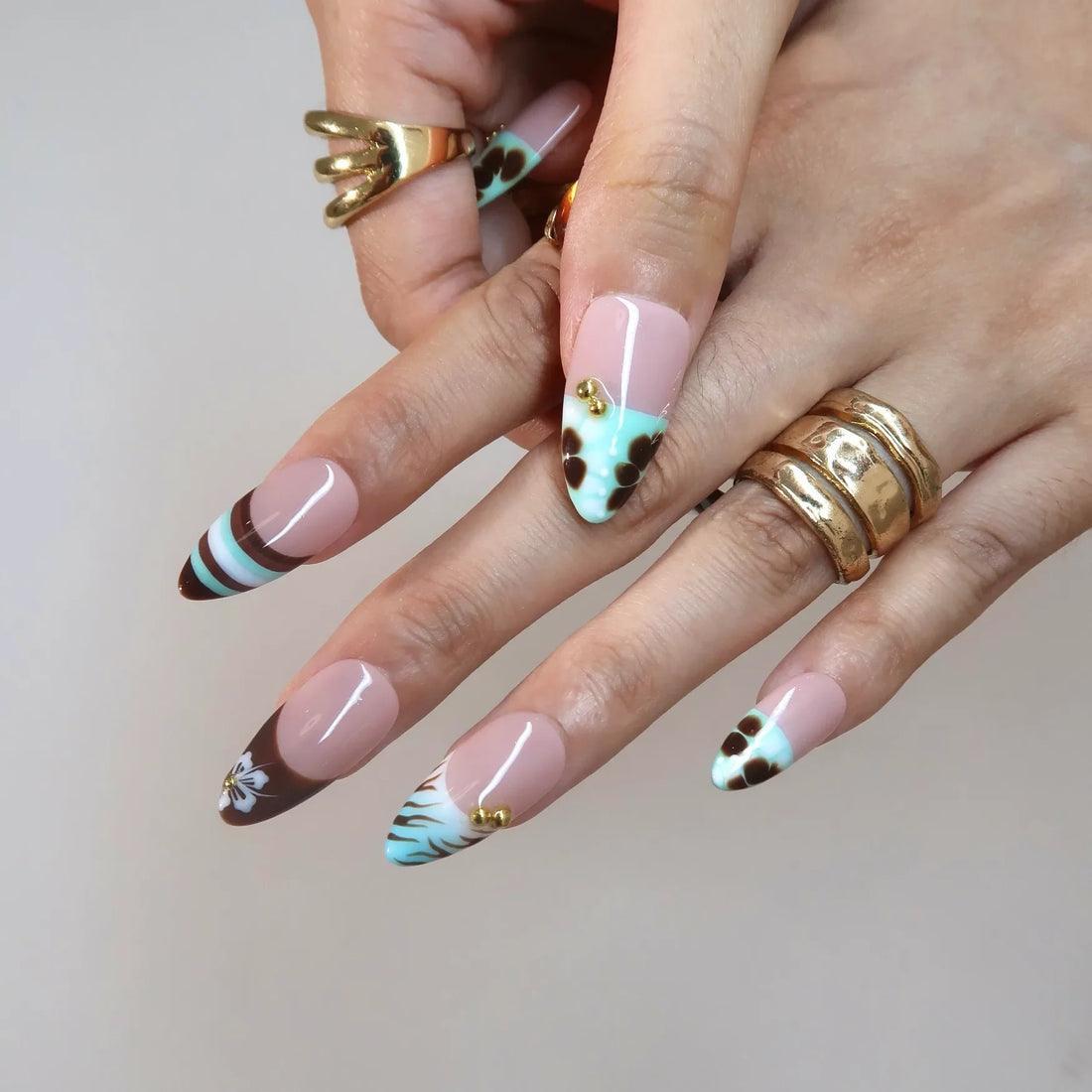 Mint To Be – Medium Almond Mint Green Press On Nails