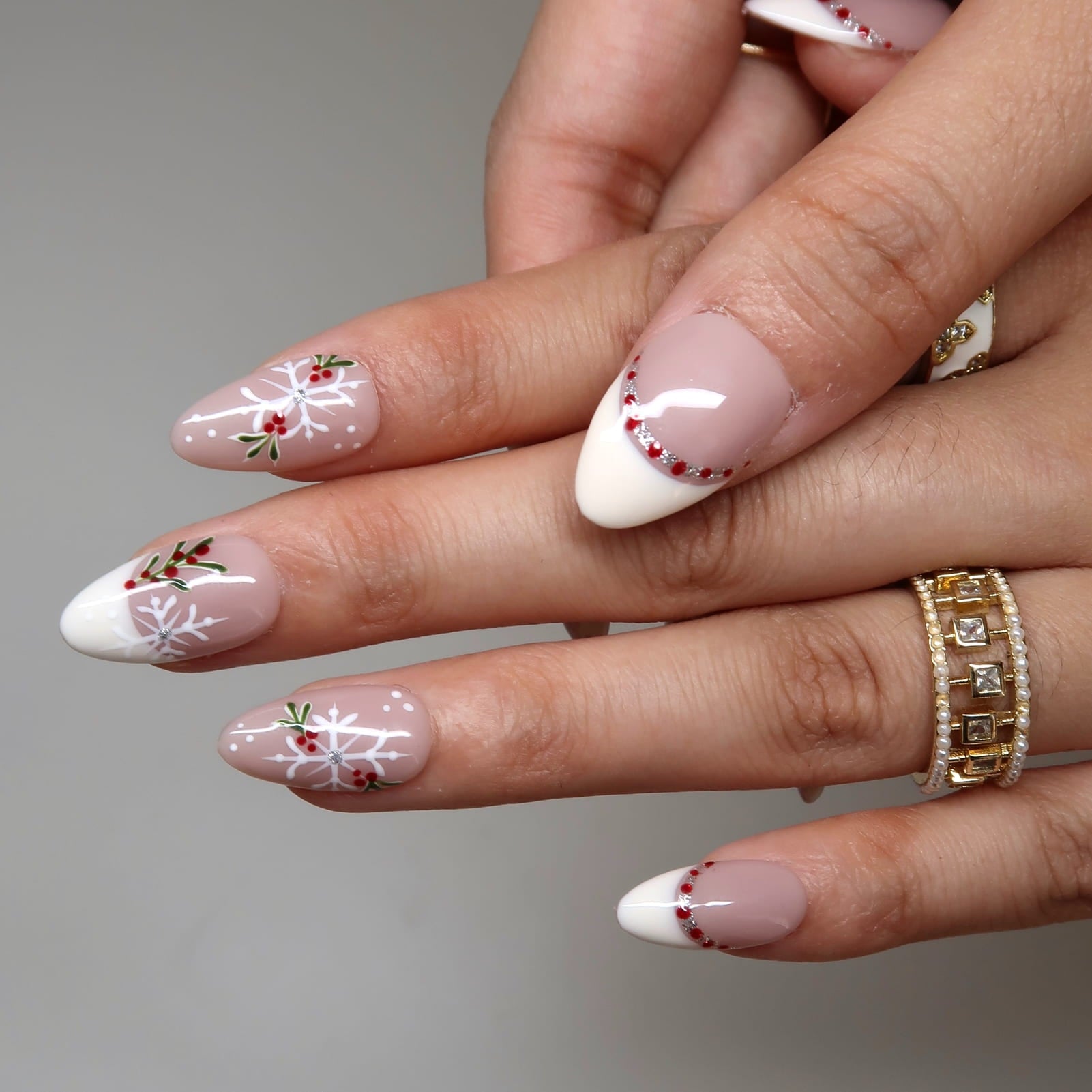 Mistletoe Glam Press-On Nails