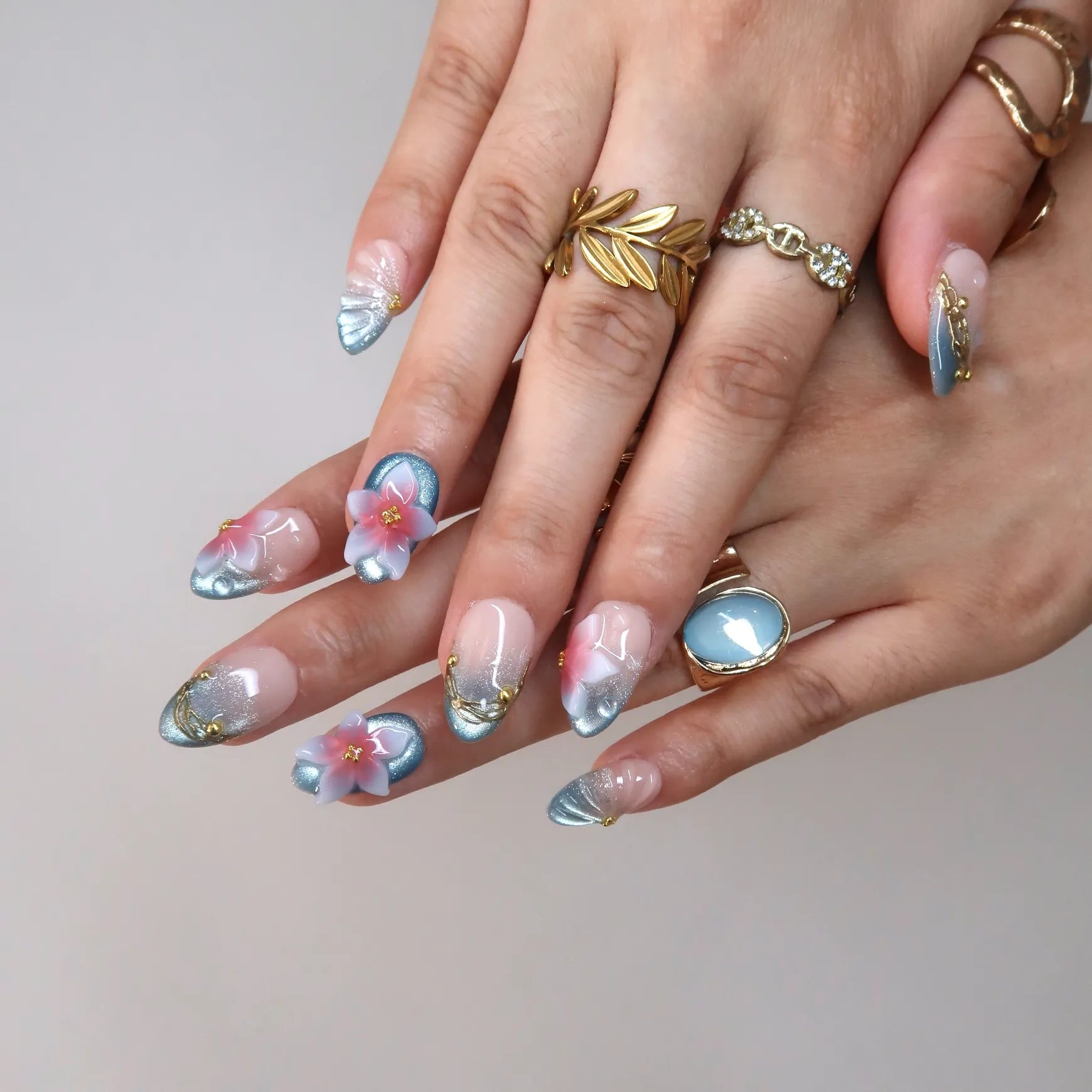Ocean Whisper – Short Almond Coastal Press On Nails