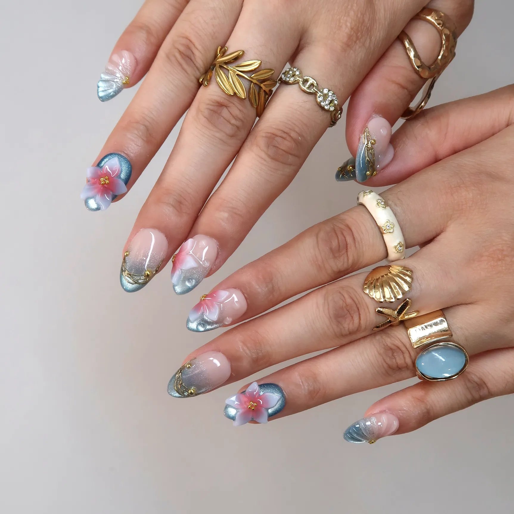Ocean Whisper – Short Almond Coastal Press On Nails