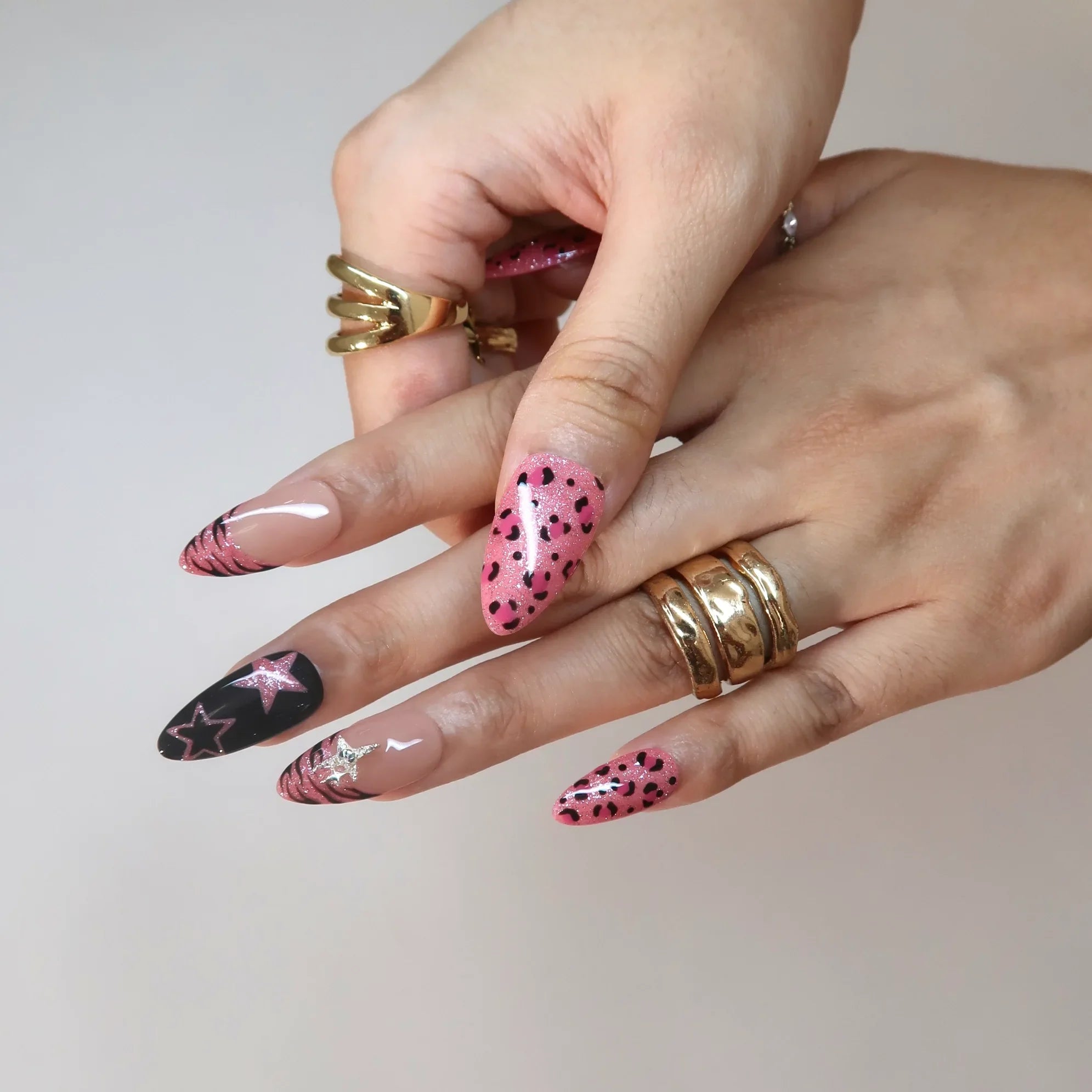 Pink Riot – Medium Almond Y2K Leopard Press On Nails
