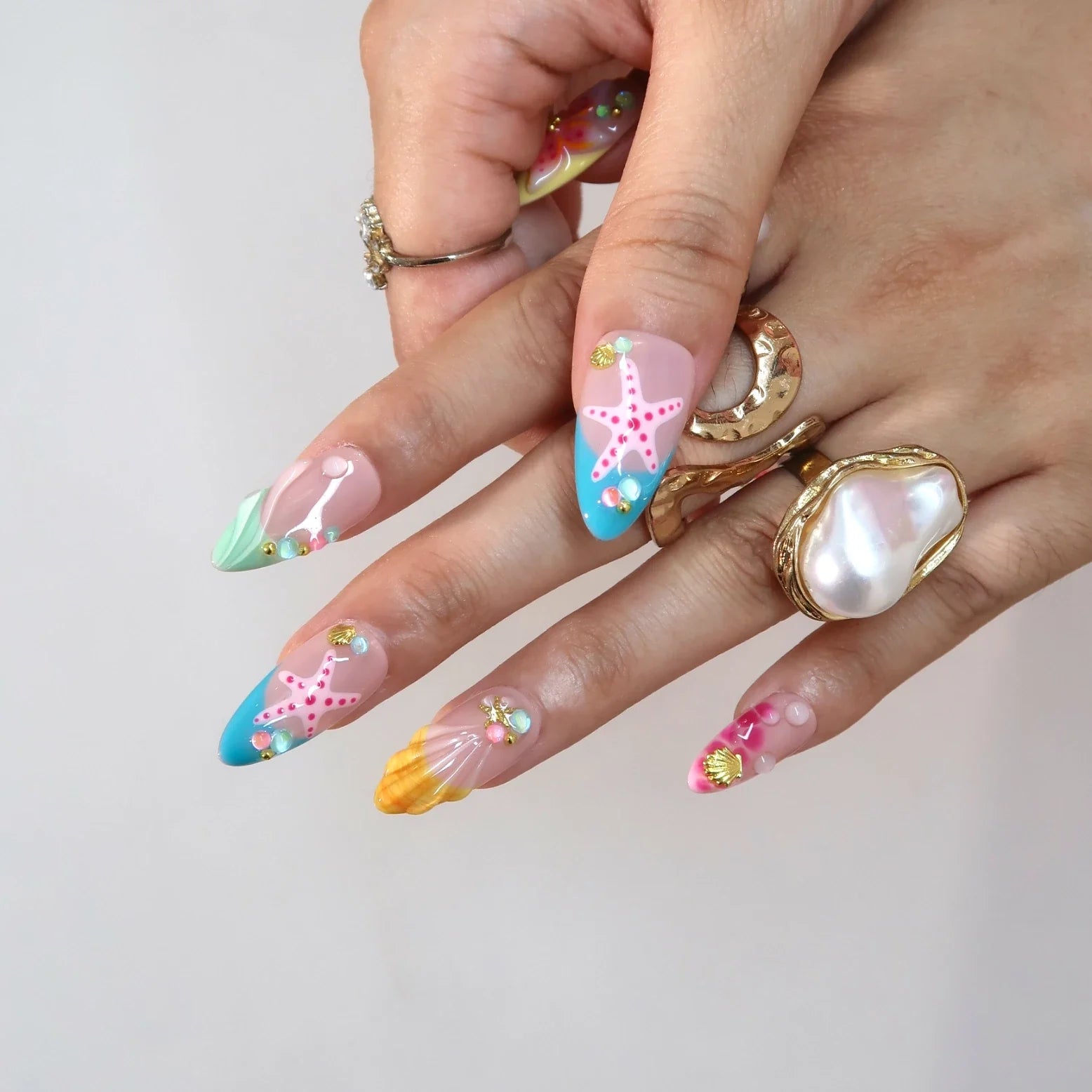 Sangria – Medium Almond Tropical Floral Press On Nails