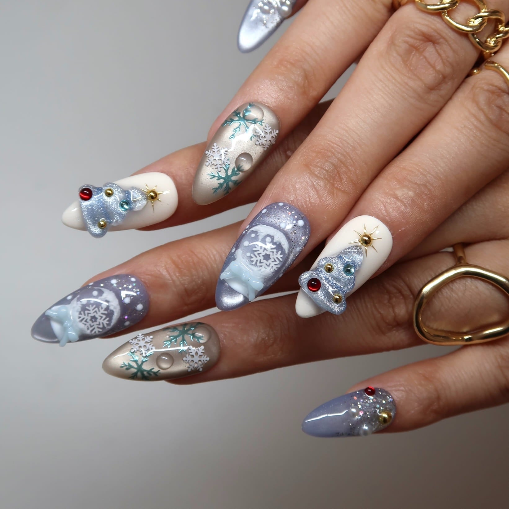 Snowy Melody Press-On Nails