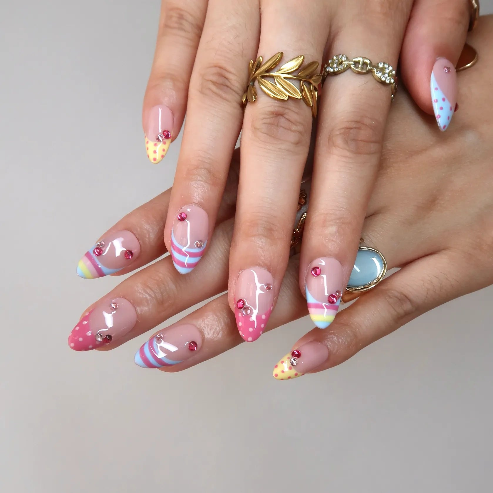 Sugar Pop – Short Almond Pastel Press On Nails