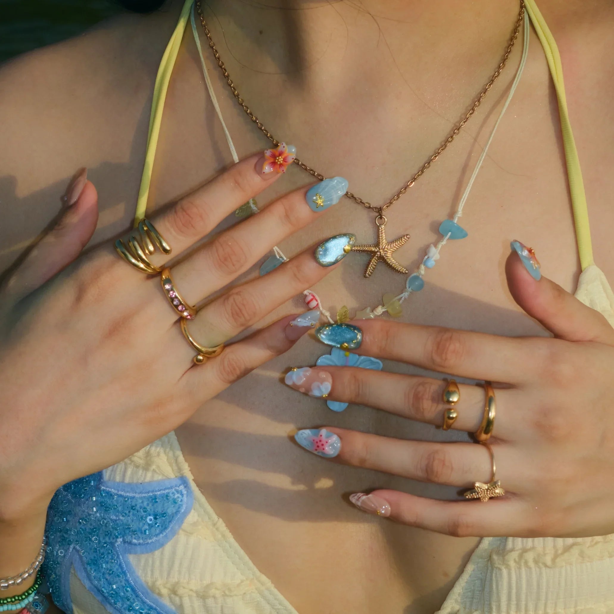 Summer Breeze – Short Almond Beach Press On Nails