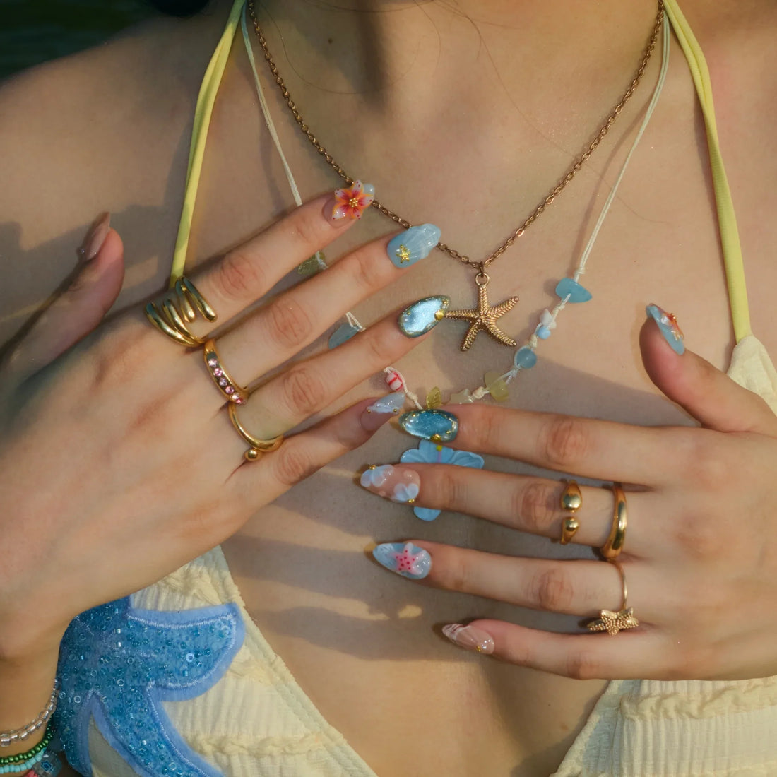 Summer Breeze – Short Almond Beach Press On Nails