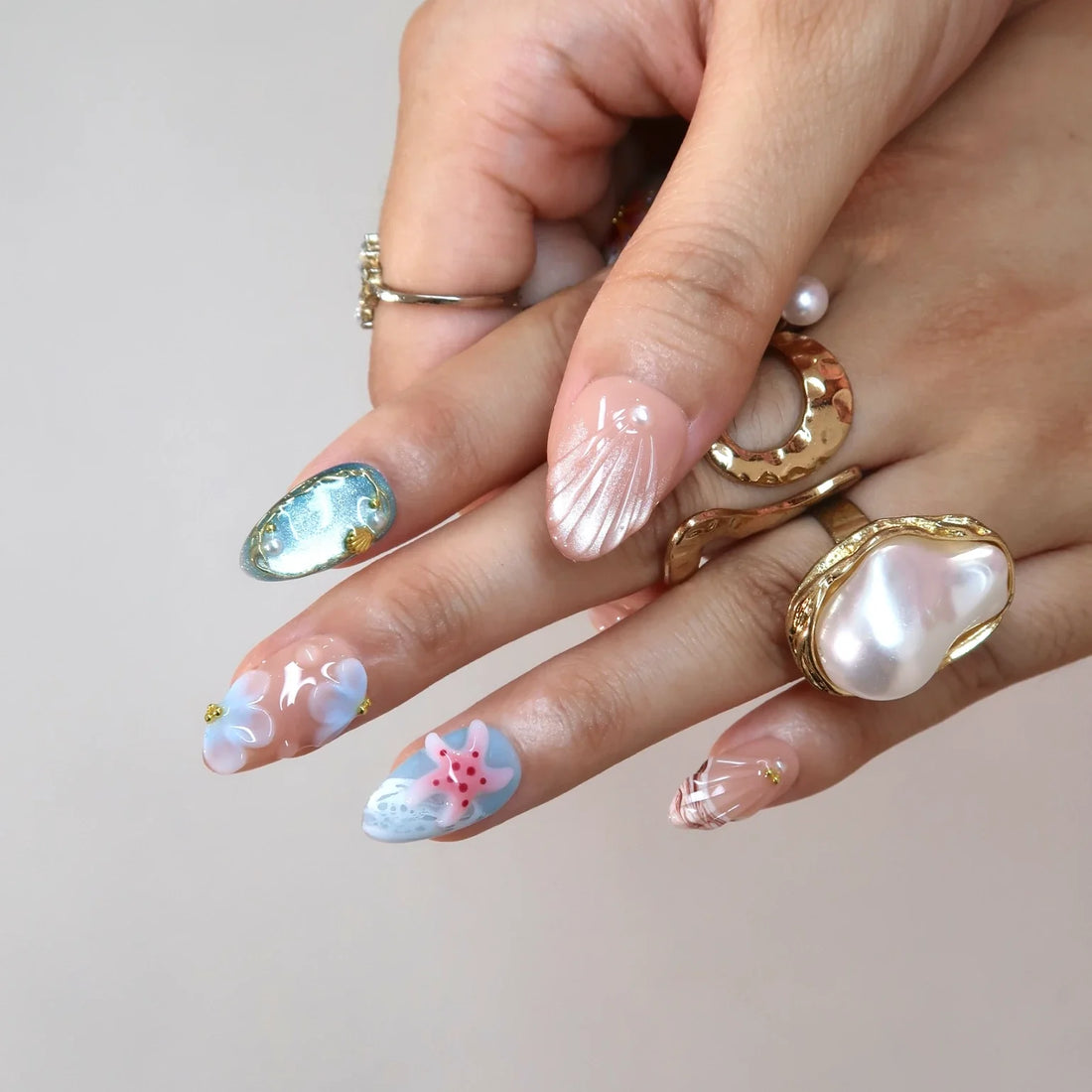 Summer Breeze – Short Almond Beach Press On Nails