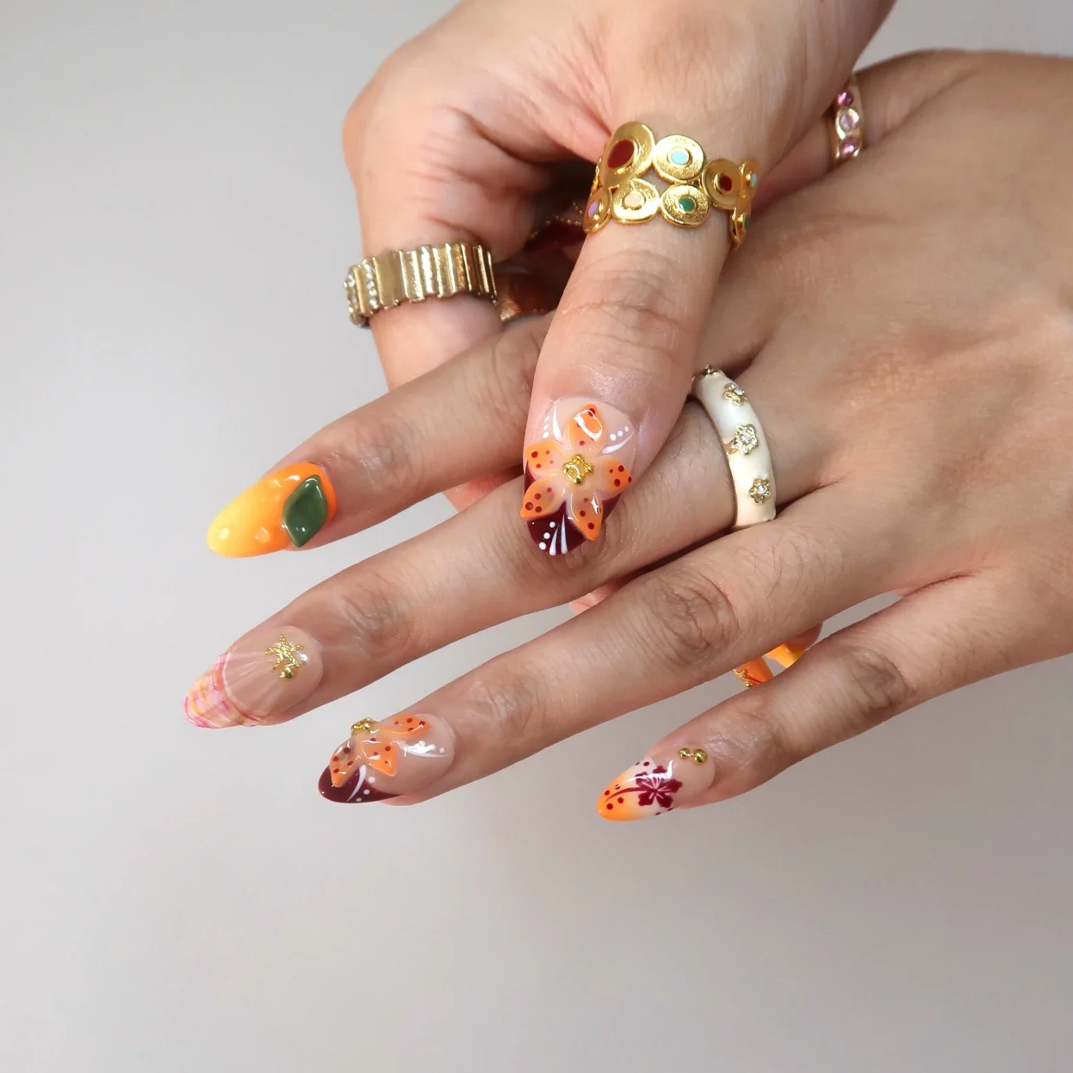 Sunny Side Up – Short Almond Tropical Press On Nails