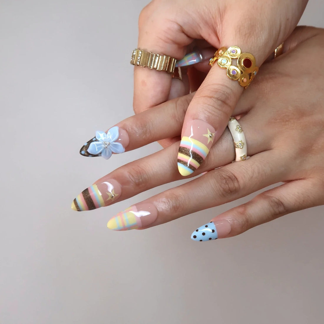 Sweet Escape – Medium Almond Pastel Press On Nails
