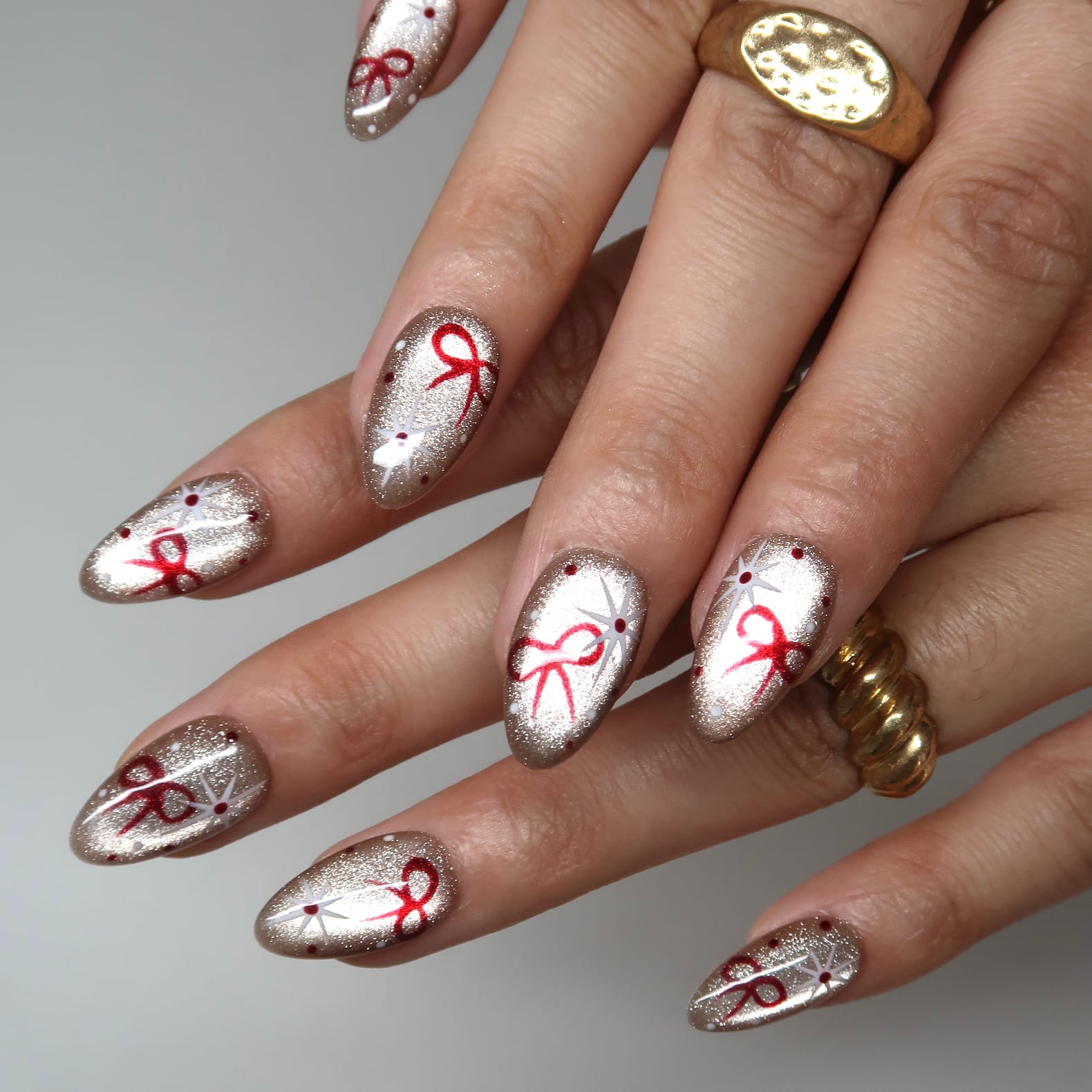 The Gift Press-On Nails