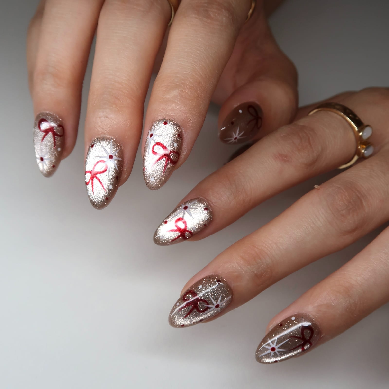 The Gift Press-On Nails