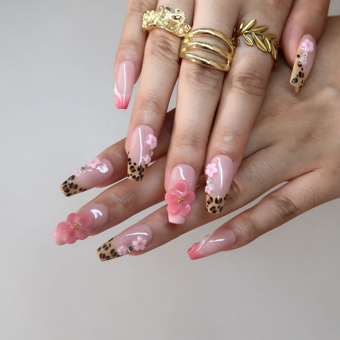 Wild Bloom – Medium Coffin Leopard Print Press On Nails
