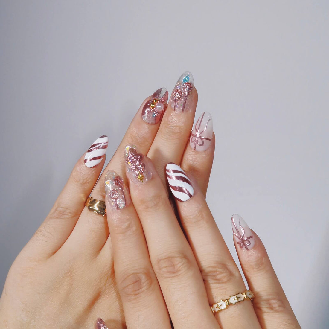 Under the Mistletoe Press-On Nails