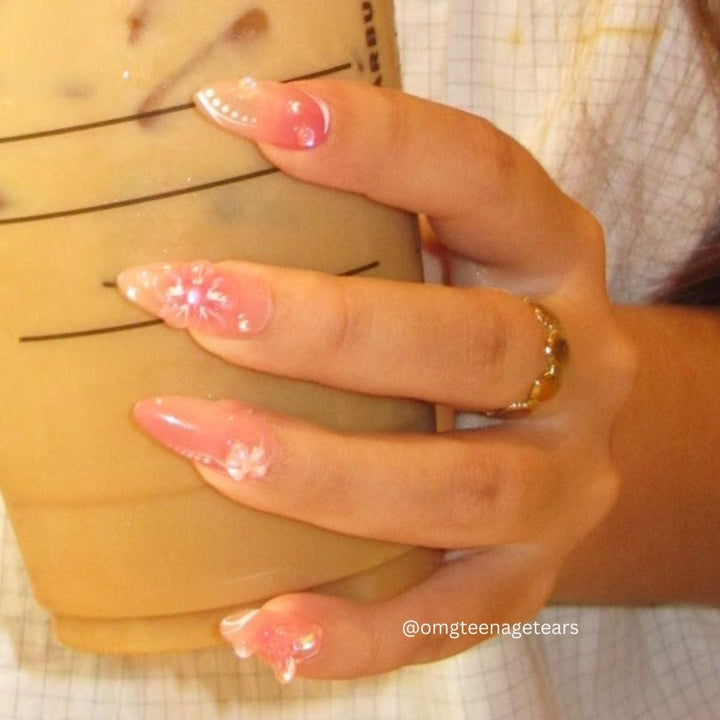 Floral Dreamland – Almond Press On Nails