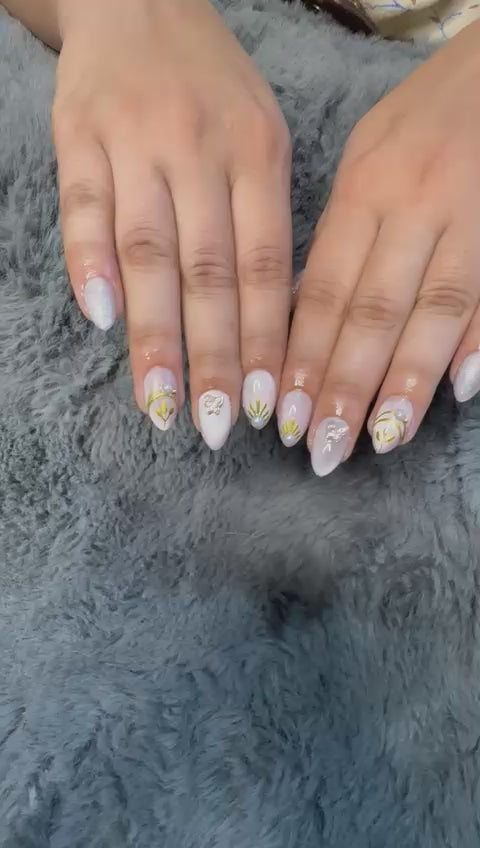 Pearl Butterfly Gold Press-On Nails