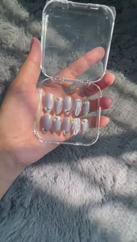 Silver Blossom Pearl Press-On Nails